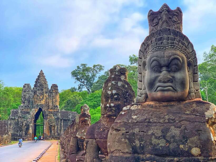 Siem Reap: Angkor Wat Private Tour by Tuk-Tuk - Your lunch hour: use it like a reset button