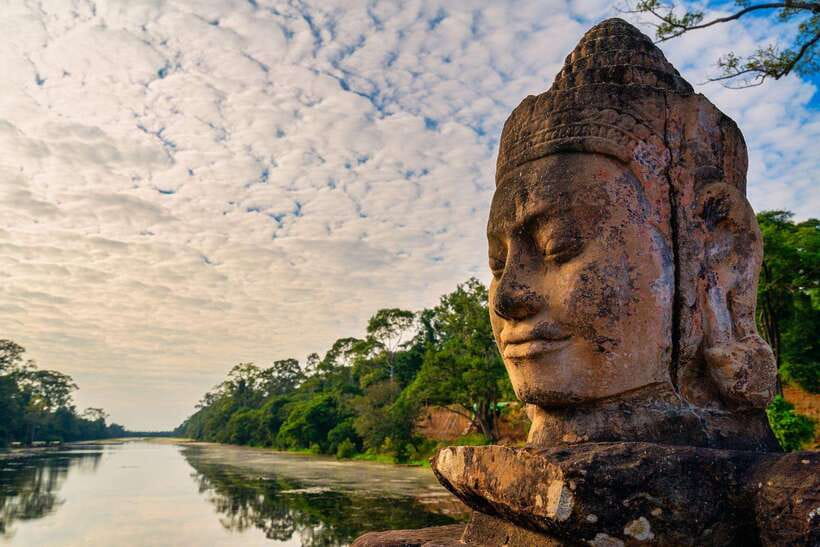 Siem Reap: Angkor Wat Small-Group Full Day Tour and Sunset - Phnom Bakheng Sunset Climb, and Timing That Can Change the View