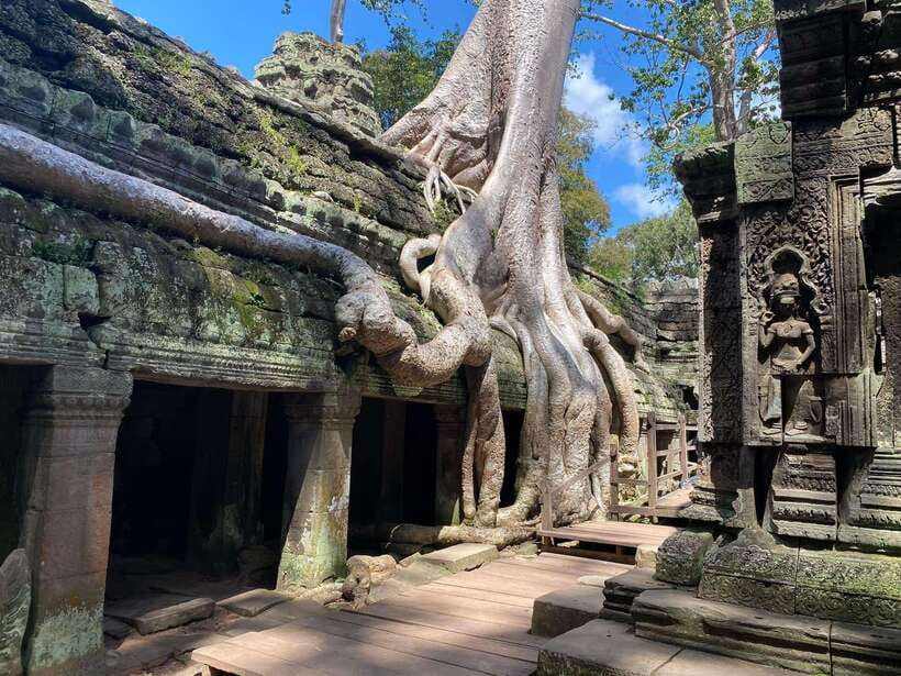 Siem Reap: Angkor Wat Sunrise and Full-Day Sightseeing Tour - Angkor Wat’s Sunrise Loop: From Main Causeway to Upper Terraces