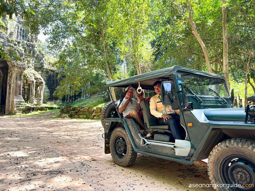 Siem Reap: Angkor Wat Sunrise and Market Tour by Jeep - Cambodian breakfast, desserts, and the kind of food you remember