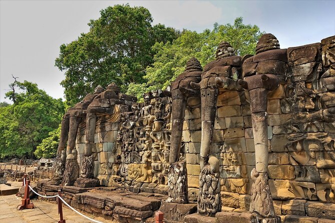 Siem Reap: Angkor Wat Sunrise Bike Tour & Jungle Breakfast - The jungle breakfast picnic inside the Angkor complex