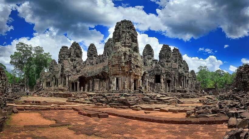 Siem Reap: Angkor Wat Sunrise Tour With Small Group - Banteay Kdei, the “Citadel of Chambers” stop