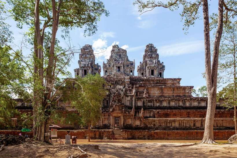 Siem Reap: Angkor Wat Tour Explore The Most Iconic Temples - Angkor Wat Sunrise and the Temple-Route That Actually Works