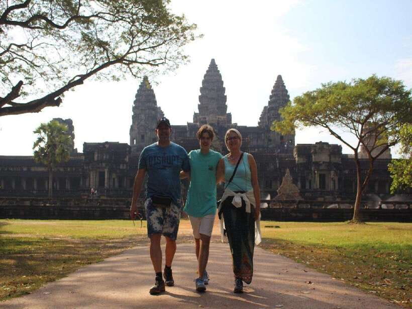 Siem Reap: Angkor Wat Tour Explore The Most Iconic Temples - Bayon Temple: 54 Towers and 200+ Smiling Faces