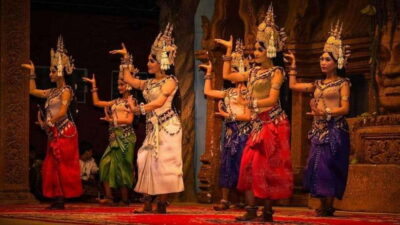 Apsara Dance Show and Dinner with Hotel Pickup