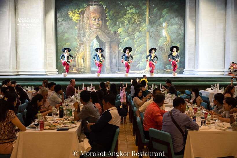 Siem Reap: Apsara Show Including Dinner & Hotel Pickup - Set menu vs buffet: what to choose if you care about control