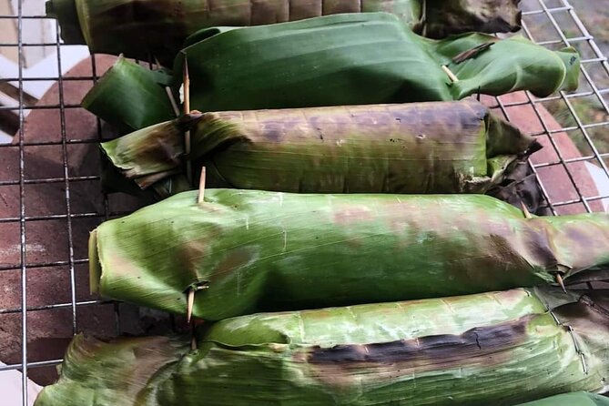Siem Reap Authentic Breakfast and Market Tour - Stop 2 at Psar Chaa, Old Market: kuy teo kat and peanut-chili sauce