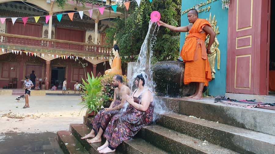 Siem Reap Cambodian Buddhist Water Blessing and Local Market - Should you book this tour?