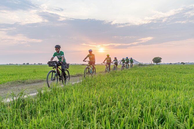 Siem Reap: Countryside Sunset Bike Tour / E-Bike or Tuk Tuk - Pickup, tuk-tuk transfer, and bike setup (what to expect on day one)