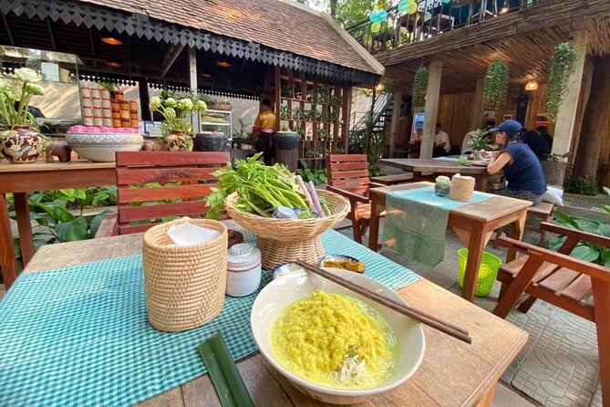 Siem Reap Evening Food Tour - Inclusive 5 stops Local Tastings - Stop 3: Local Restaurant Bites and Phum Num Banh Chok