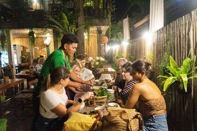 Siem Reap: Evening Food Tour with 10 Local Tastings - Key things I’d bookmark before you go