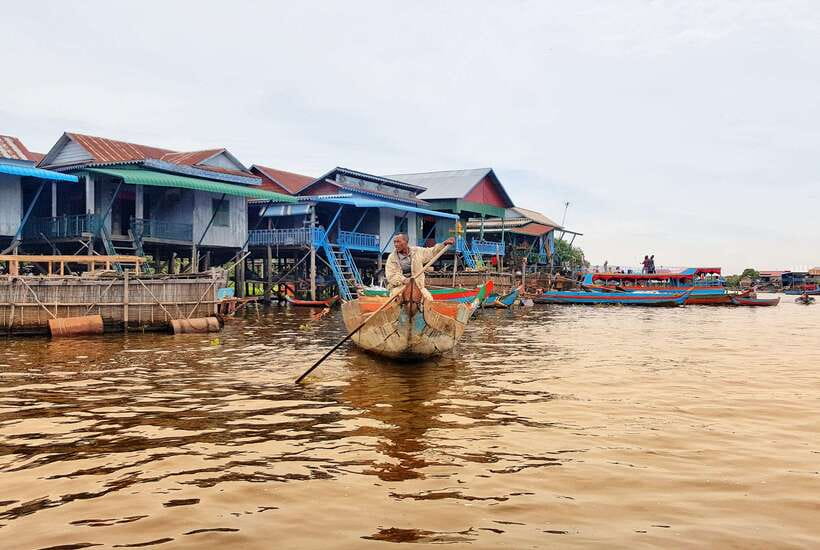 Siem Reap: Floating Village and Sunset Private Boat Tour - Floating market and village life, seen from the water