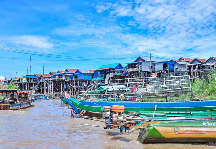 Siem Reap: Floating Village and Sunset Private Boat Tour - Sunset on the lake: cold drinks, local snacks, and twilight color