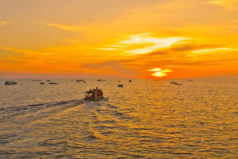 Siem Reap: Floating Village and Sunset Private Boat Tour - Private comfort with a small group, and why it matters