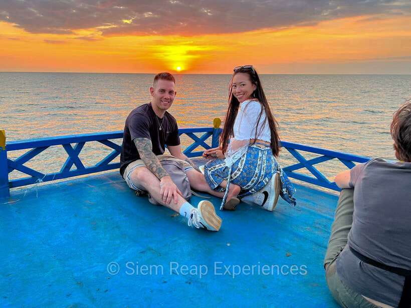 Siem Reap Floating Village Kampong Phluk Sunset with Boat - The boat parts: why riding water is better than just looking