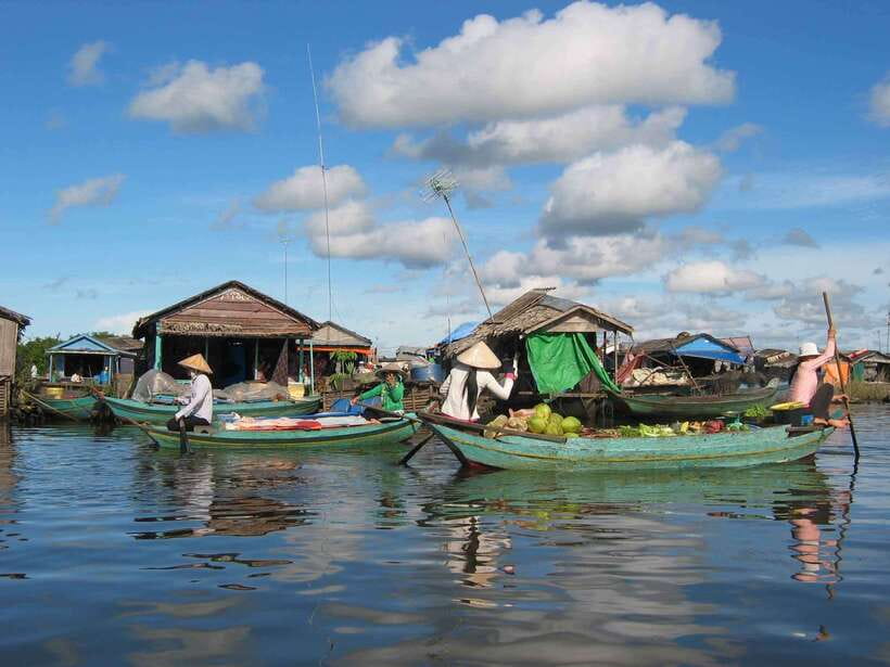 Siem Reap: Floating Village Tour - Siem Reap to the lake: pickup, two stops, and a calm start