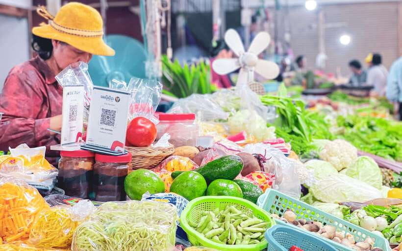 Siem Reap: FREE Market & Local Temple Tour - The local market stop: what you’ll see and how to read it