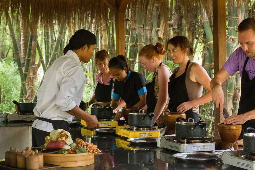 Siem Reap: Half-Day Cambodian Cooking Class - Hotel Pickup and Tuk Tuk to the Garden Pavilion: The Flow Matters