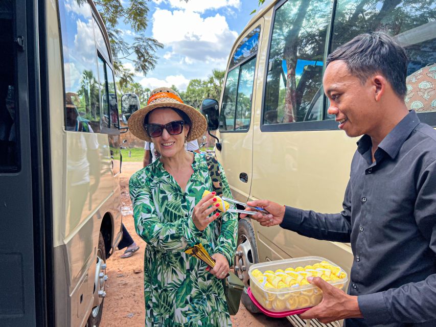 Siem Reap: Kampong Phluk and Tonle Sap Sunset Boat Cruise - What to pack for comfort on the lake and in the mangroves