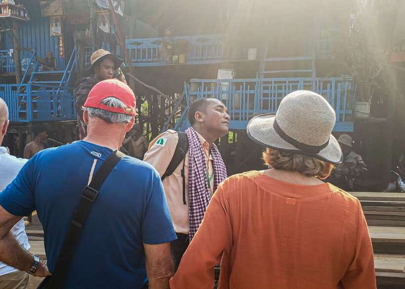 Siem Reap: Kampong Phluk Floating Village Tour with Boat - Comfort and etiquette tips that actually help
