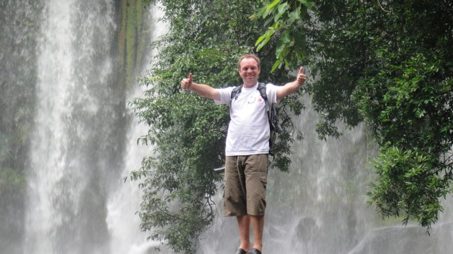 Siem Reap: Magical Kulen Mountain by Cambodiajeep - The 1000 Lingas: A Sacred Riverbed Detail You Should Stop and Notice