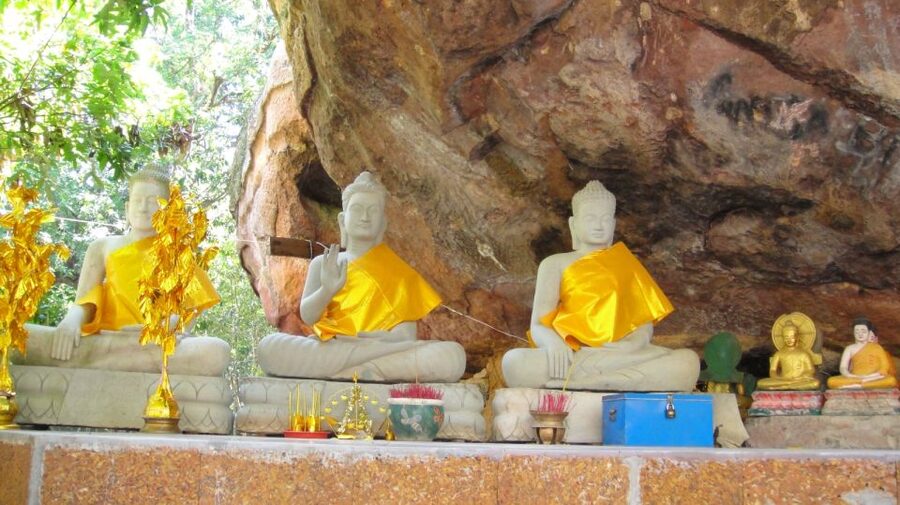 Siem Reap: Magical Kulen Mountain by Cambodiajeep - Food and Comfort: Lunch, Snacks, and the Local Style Touch