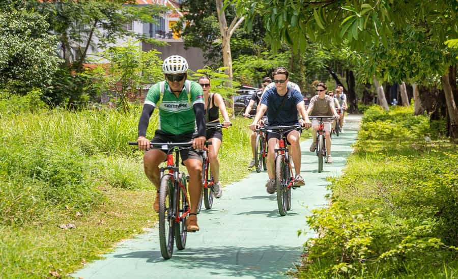 Siem Reap: Morning City Bike Tour with Local Expert - Khmer Ceramics & Fine Arts Centre: pottery wheel skills and Khmer carving tools