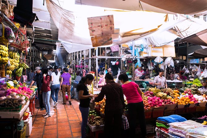 Siem Reap Morning Culinary & Culture Tour - (Vego also available) - Foraging Snacks and the Most Famous Breakfast Dish