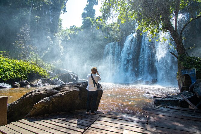 Siem Reap: Phnom Kulen National Park & Beng Mealea Private Tour - Waterfalls at Phnom Kulen: where the schedule turns fun