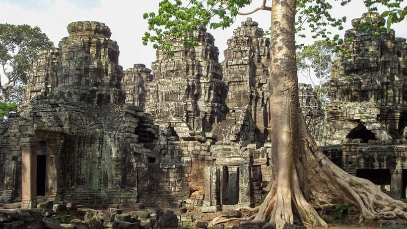 Siem Reap: Private Tour of Angkor Complex - Bayon, Baphuon, and the Royal Enclosure: temple-to-temple context