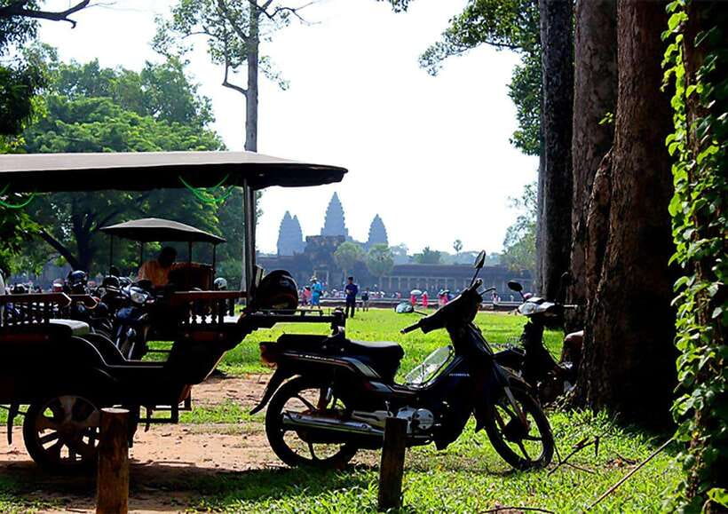 Siem Reap : Private Tuk-Tuk Tour of the Magnificent Temples. - Angkor Wat: The Lotus-Like First Impression and Morning Light