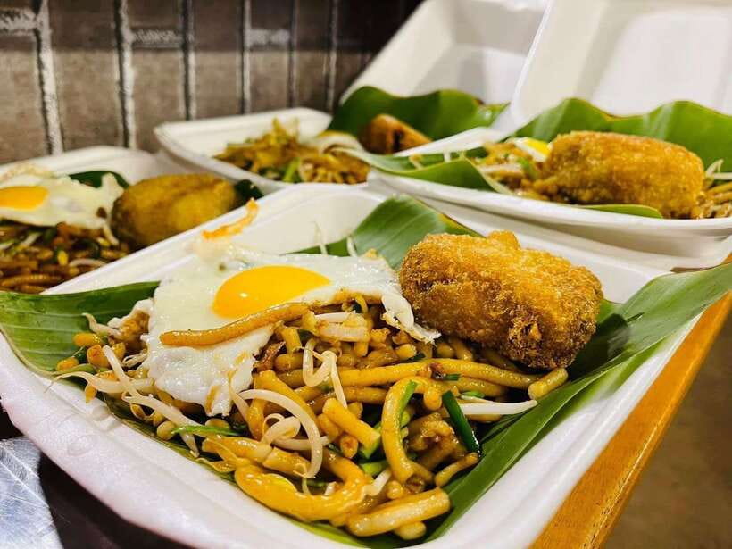 Siem Reap: Small Group Street Food Tour with Tuk-Tuk Ride - Sweet Desserts and Why the Sequence Works