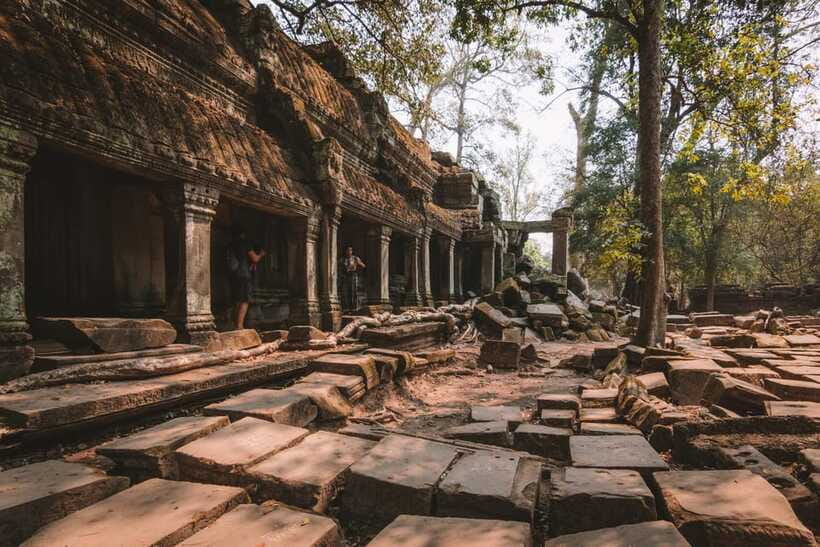 Siem Reap Sunrise Angkor Wat Temple Tour - Transport, cold towels, and water: the comfort you feel when it is warm
