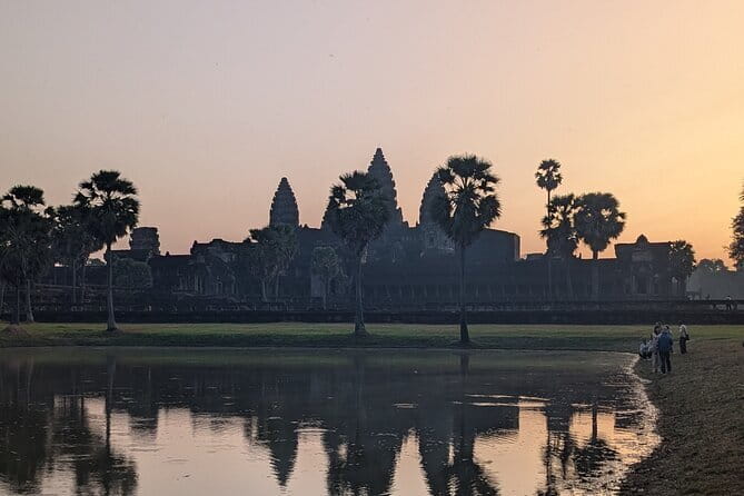 Siem Reap Temple Tuktuk Tour: Explore Angkor Wat and beyond. - Price and What $30 Per Group Really Buys