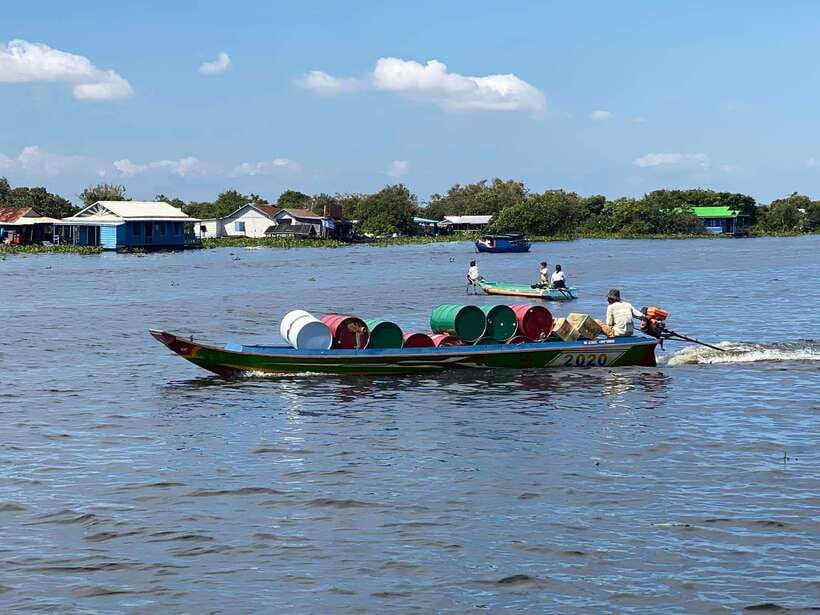 Siem Reap: Tonle Sap, Kampong Phluk & Floating Village Tour - The primary school visit: how to get the most and stay respectful