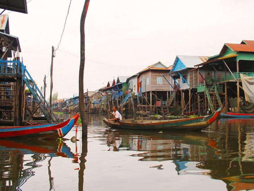Siem Reap: Tonle Sap, Kampong Phluk & Floating Village Tour - Duck boats and mangrove swamps: the optional small-boat choice matters