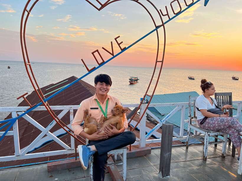 Siem Reap: Tonle Sap Sunset Boat Cruise with Transfers - Mangrove Forest Time and Wildlife Chances: The Part That Makes It Feel Like Tonle Sap, Not Just a Village Visit