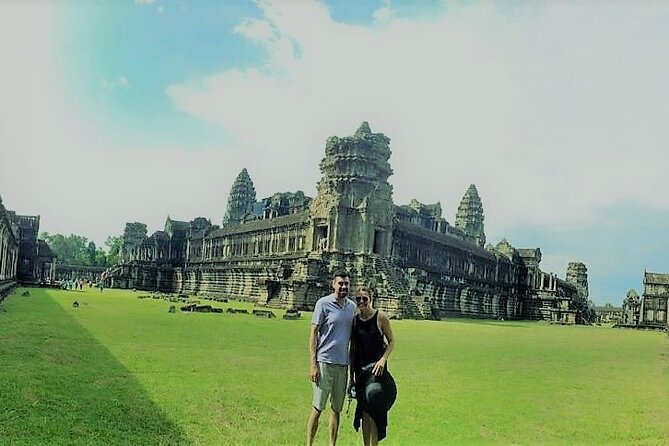 Siem Reap Tour: Angkor Wat Sunrise, Bayon, Ta Prohm, Banteay Srei - Angkor Wat sunrise plus a second look inside the monument