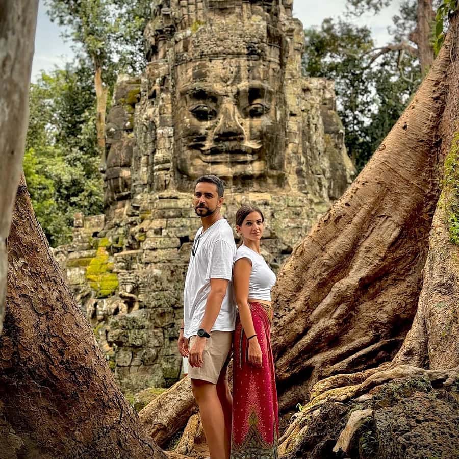 Siem Reap: Ultimate Angkor Wat Offbeat Experience by Jeep - Angkor Wat highlights: carvings, engineering talk, and the big moments