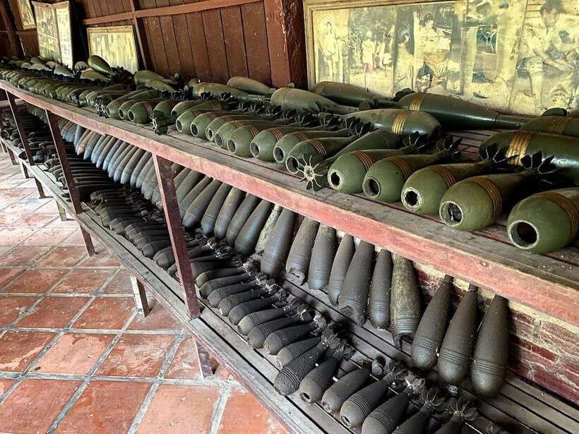 Siem Reap: War Museum included Ticket and Pickup Drop Off - When a guide turns reading into a story