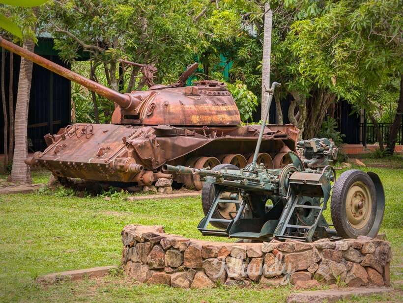 Siem Reap: War Museum included Ticket & Free Round trip - The Smaller Artifacts: Guns, Clothing, and Military Details