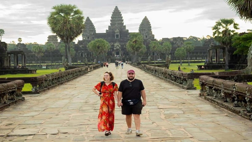 Small-Group Explore Angkor Wat Sunrise Tour with Guide - Bayon Temple and Angkor Thom: the smiling faces make more sense with context