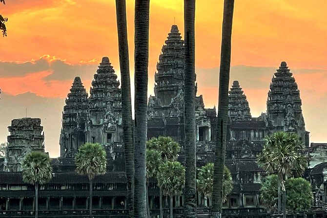 Sunrise in Angkor and Banteay Srei Private Tour - Banteay Srei: pink stone carvings and the Citadel of the Women story
