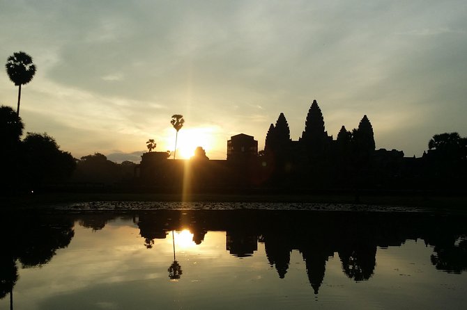 Sunrise in Angkor and Banteay Srei Private Tour - Comfort, dress rules, and the drone situation at Angkor