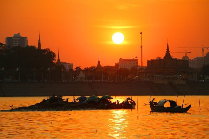 Sunset Cruise with unlimited beer & soft drinks -English speaking guide on board - Price and value: why $16.99 can feel like a bargain