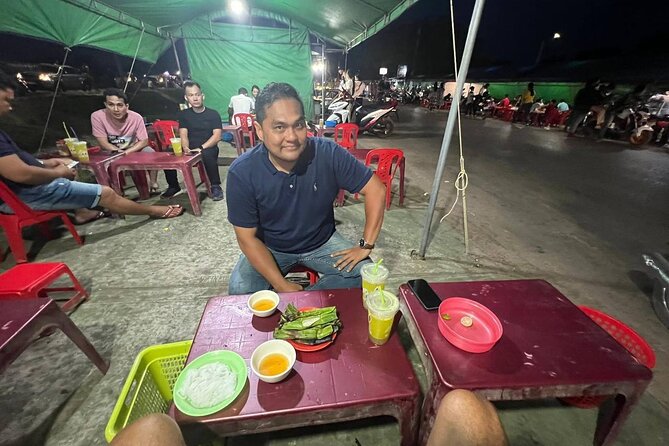 Ultimate Siem Reap Food Tour (10 Locals Tasting with Drinks & Transport) - Siem Reap night market: the best place to watch locals eat