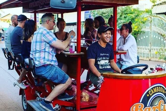Unlimited Drinks! Pre-Game Session - 1 Hour - The route around Pub Street, Old Market, Night Market, and the Riverside