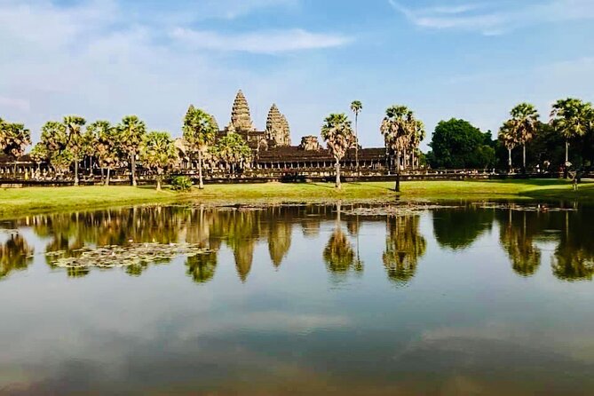 Wildlife Expedition: Elephant Sanctuary, Kbal Spean Banteay Srei - Bayon: the faces, the story, and the pacing that keeps it fun