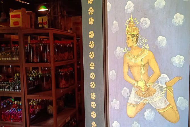Workshop Visit and Sombai Liqueur Tasting - Sombai Workshop Tasting: A low-cost way to taste Cambodia